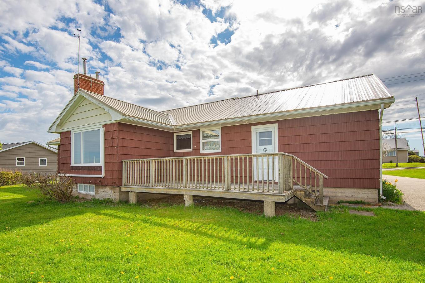 9735 Highway 1, Lower Saulnierville, NS