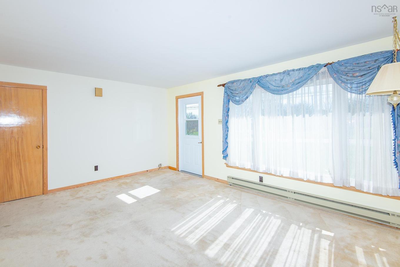 9735 Highway 1, Lower Saulnierville, NS