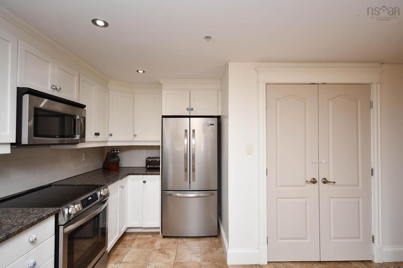 607 200 Crown Drive, Halifax, NS