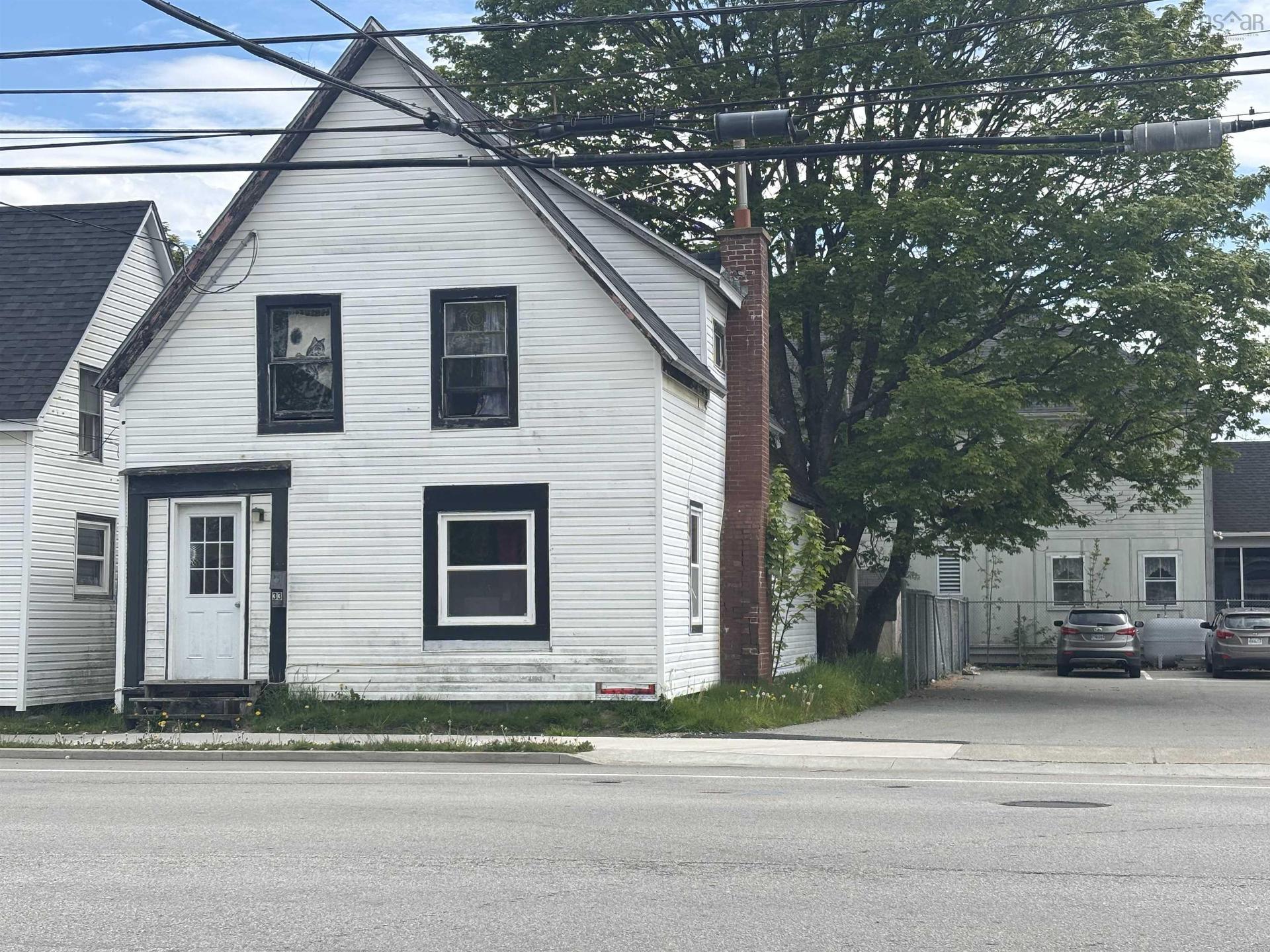33 Parade Street, Yarmouth, NS