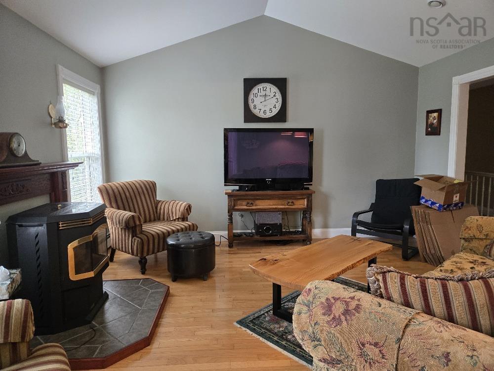 60 Sandy Place, Valley, NS