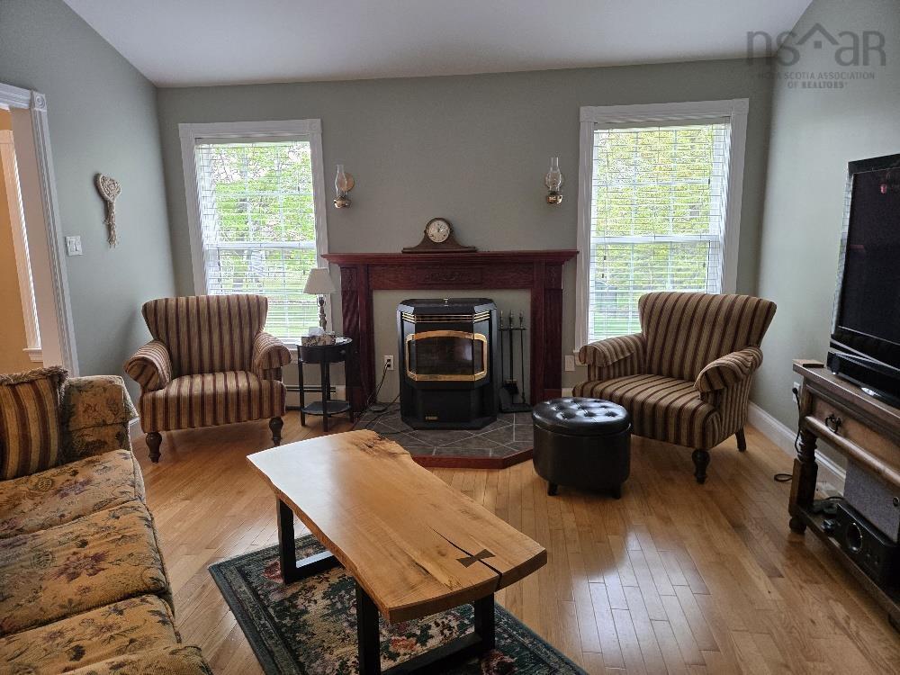 60 Sandy Place, Valley, NS