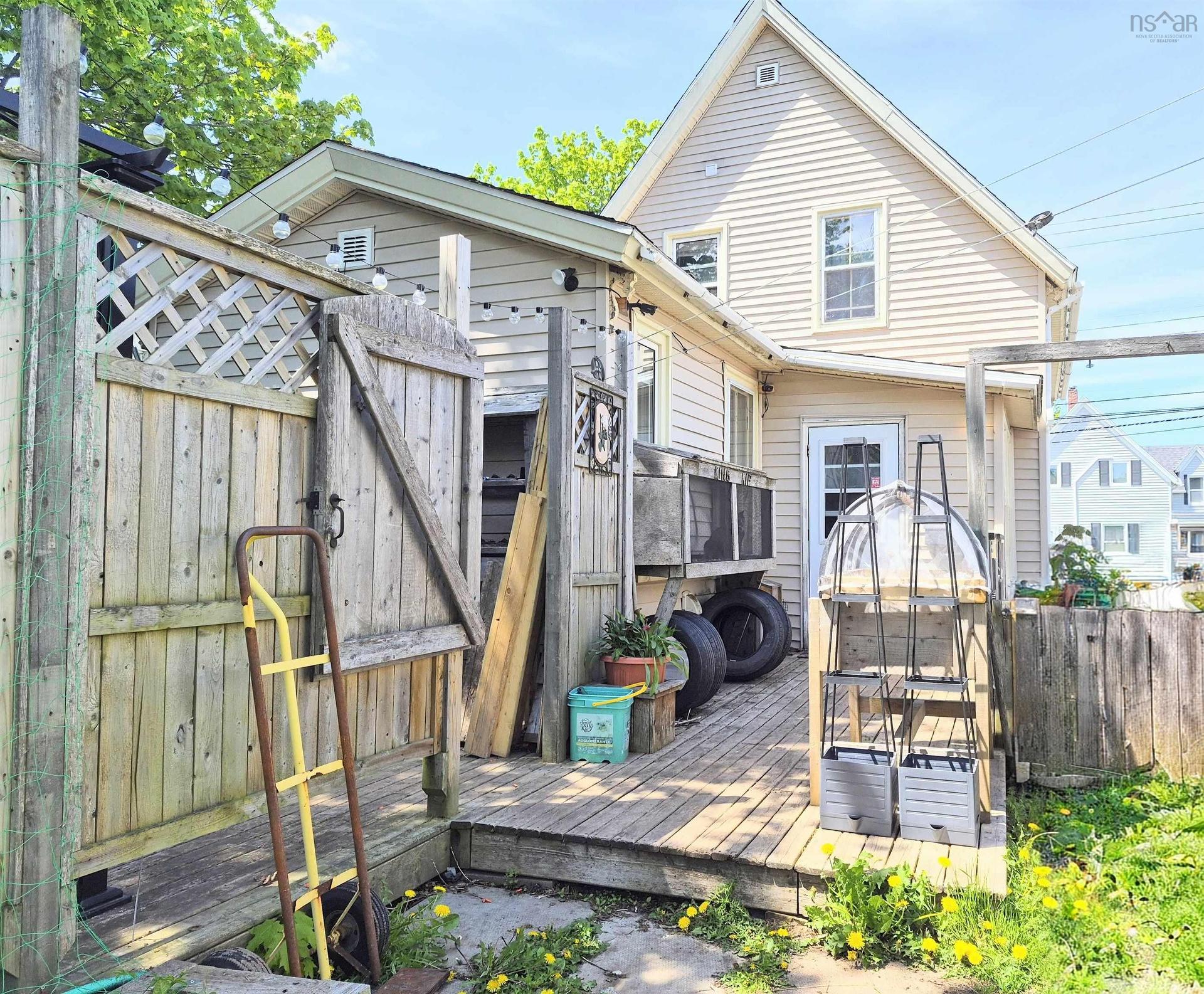 121 Main Street, Springhill, NS