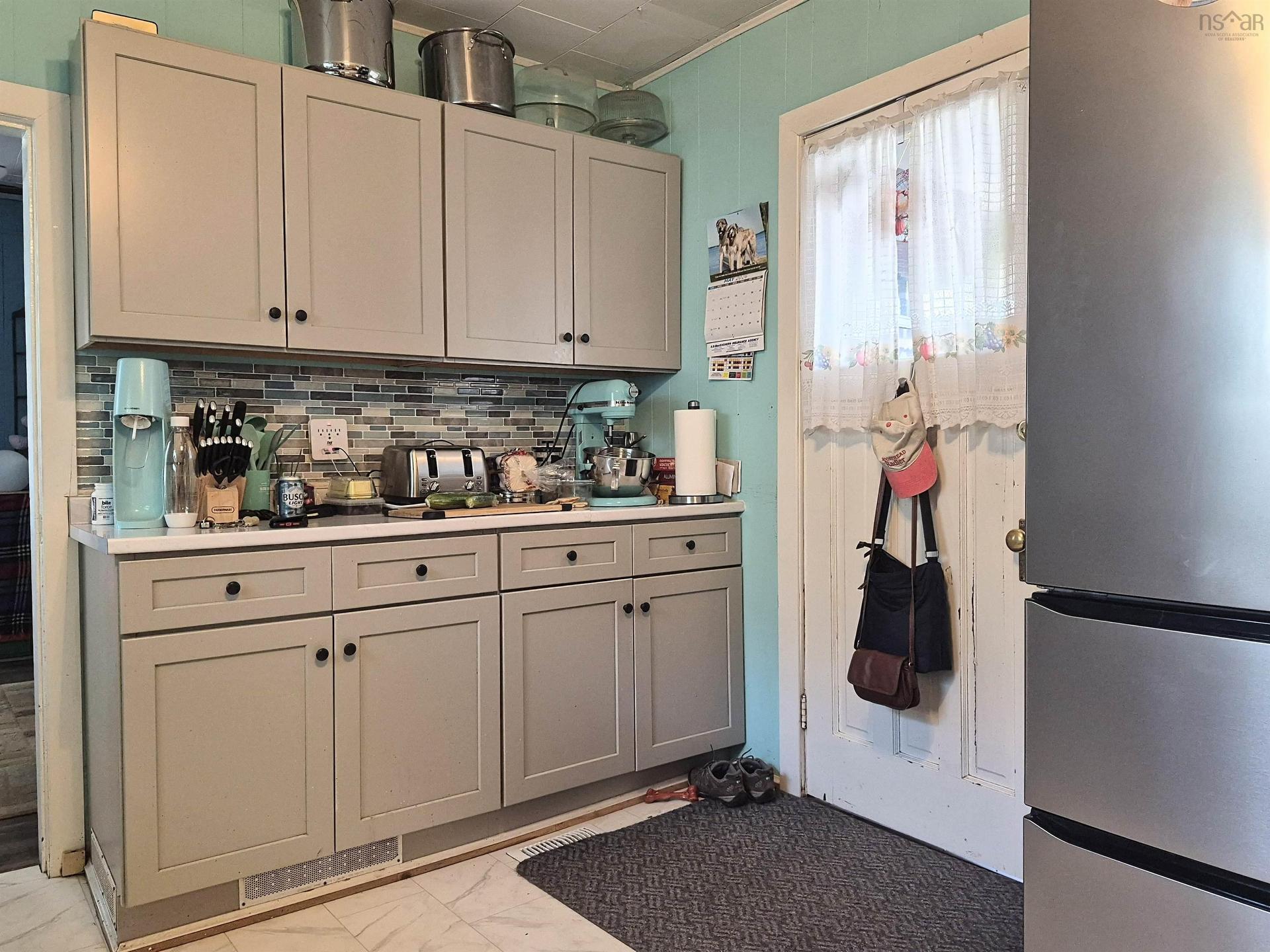 121 Main Street, Springhill, NS