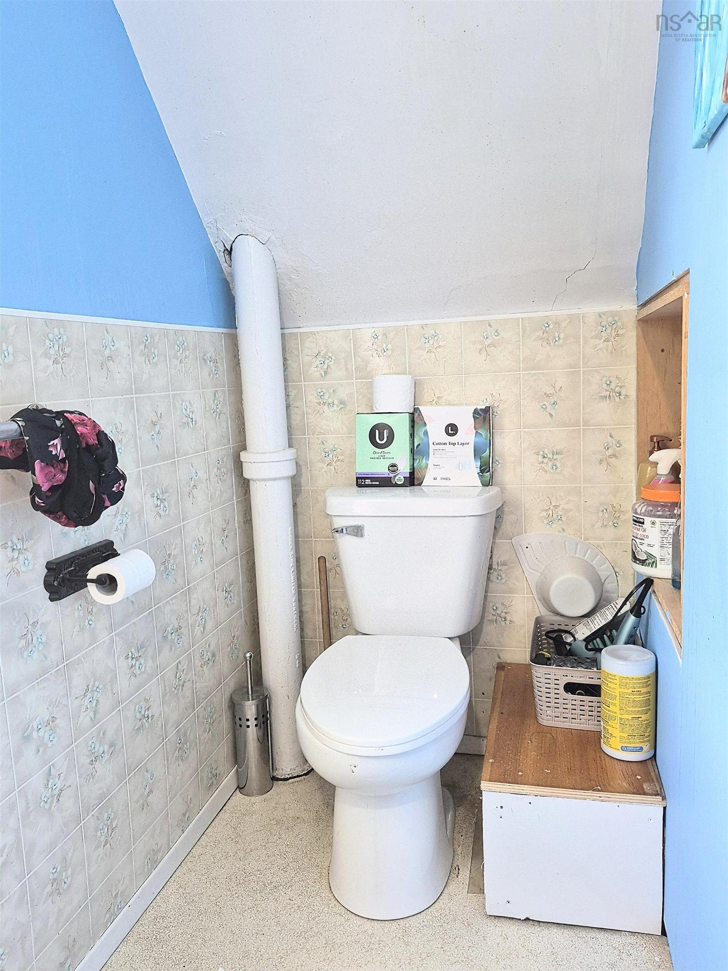 121 Main Street, Springhill, NS