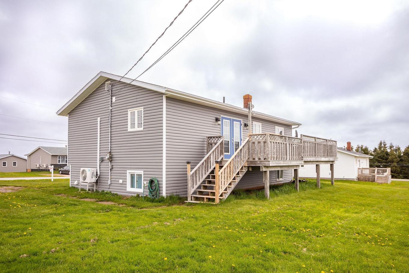 1 Anniversary Avenue, Souris, PE - Outdoor