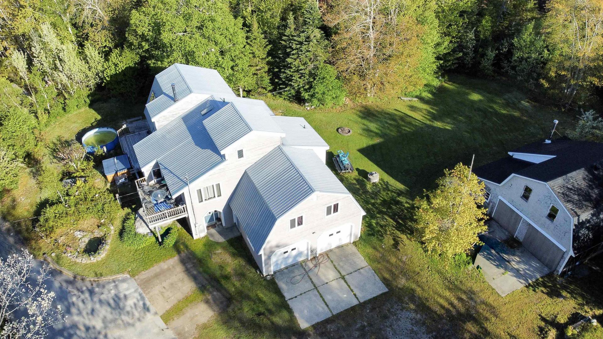 187 Hartz Point Road, Shelburne, NS