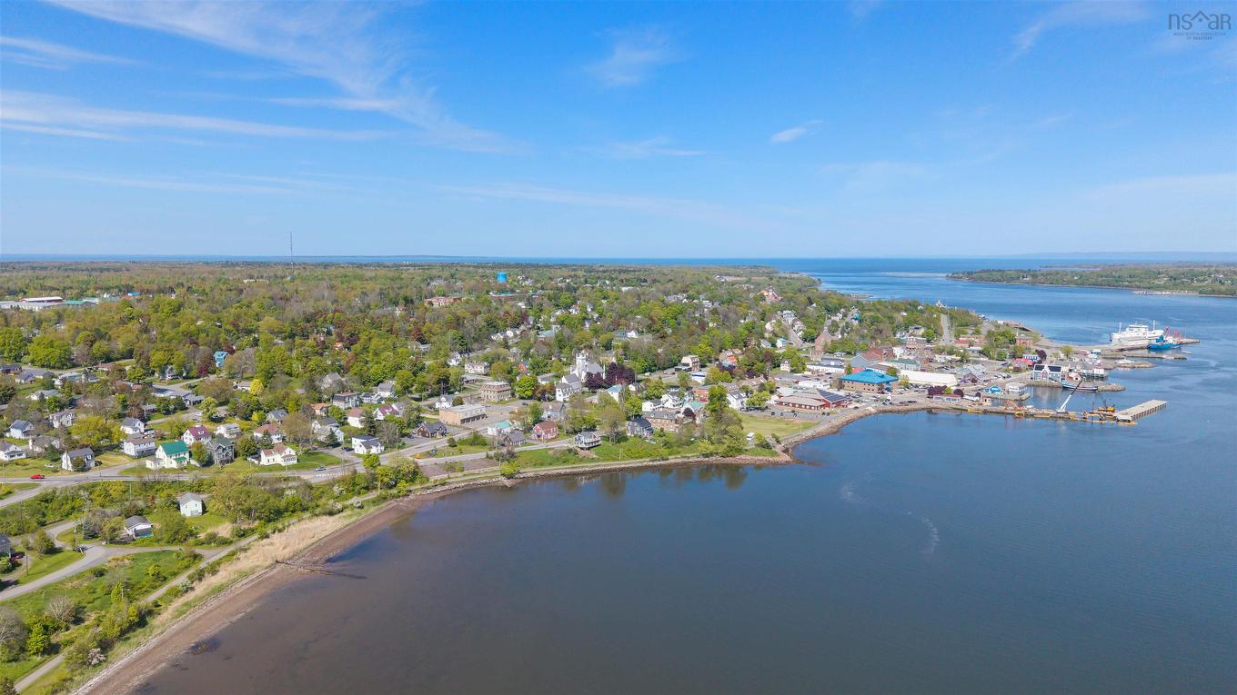275 High Street, Pictou, NS