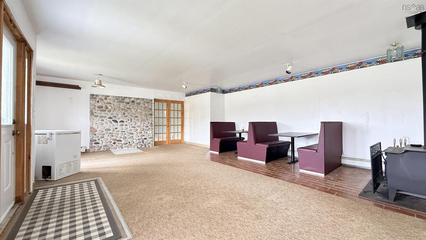 16989 Highway 7, Pleasant Harbour, NS