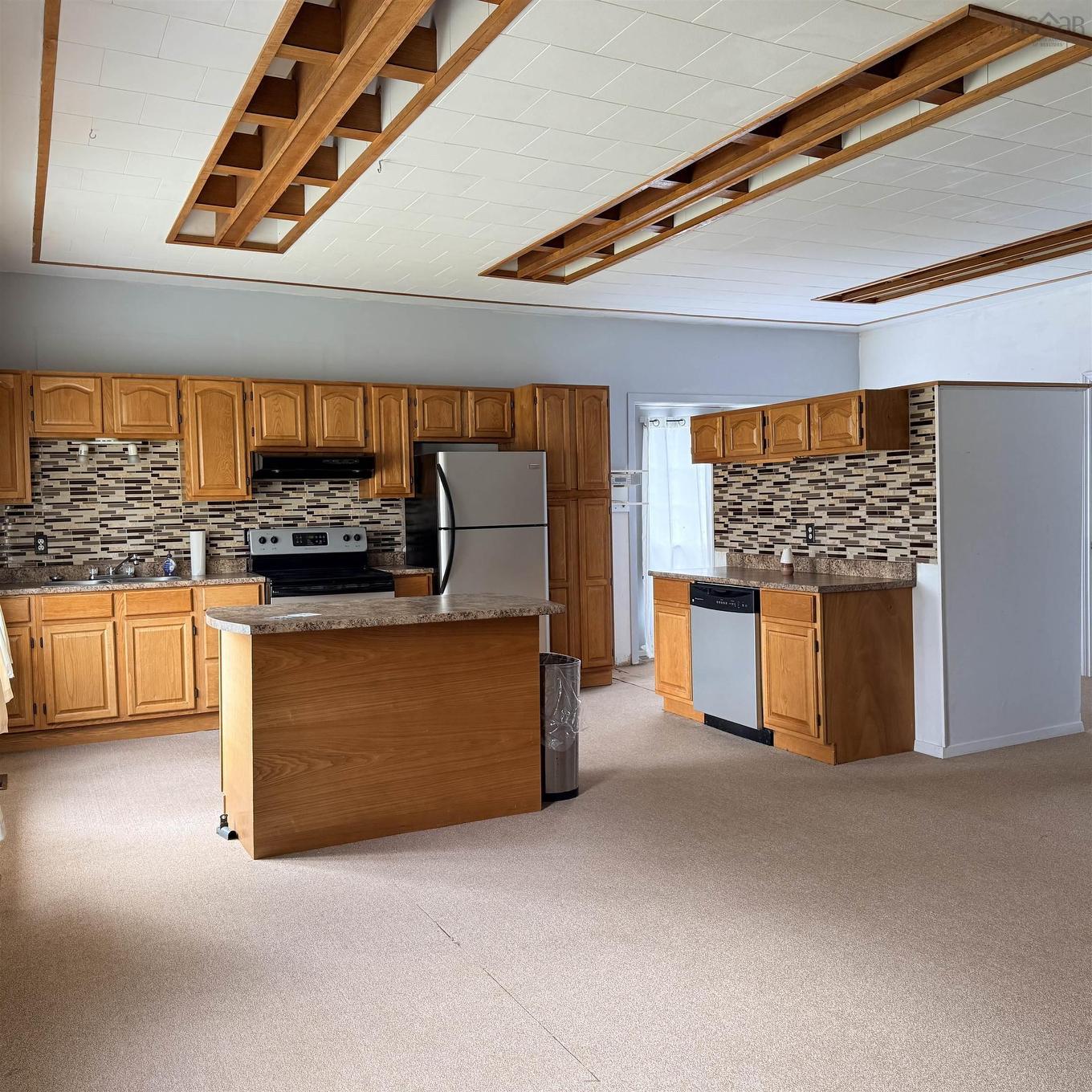 16989 Highway 7, Pleasant Harbour, NS
