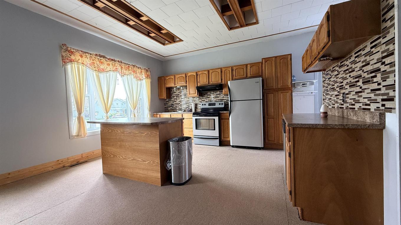 16989 Highway 7, Pleasant Harbour, NS