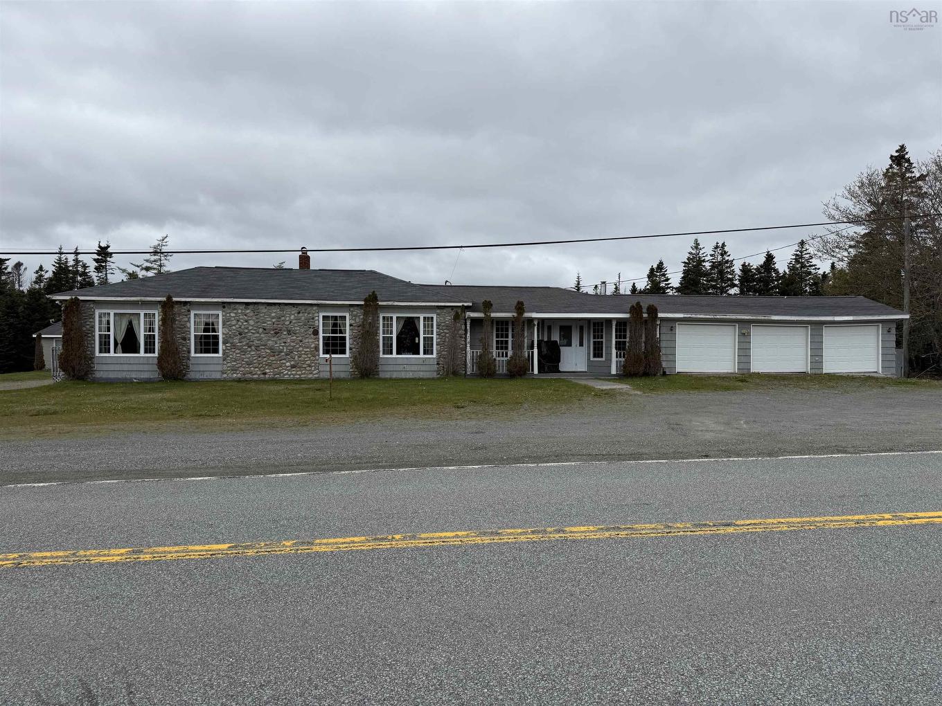 16989 Highway 7, Pleasant Harbour, NS