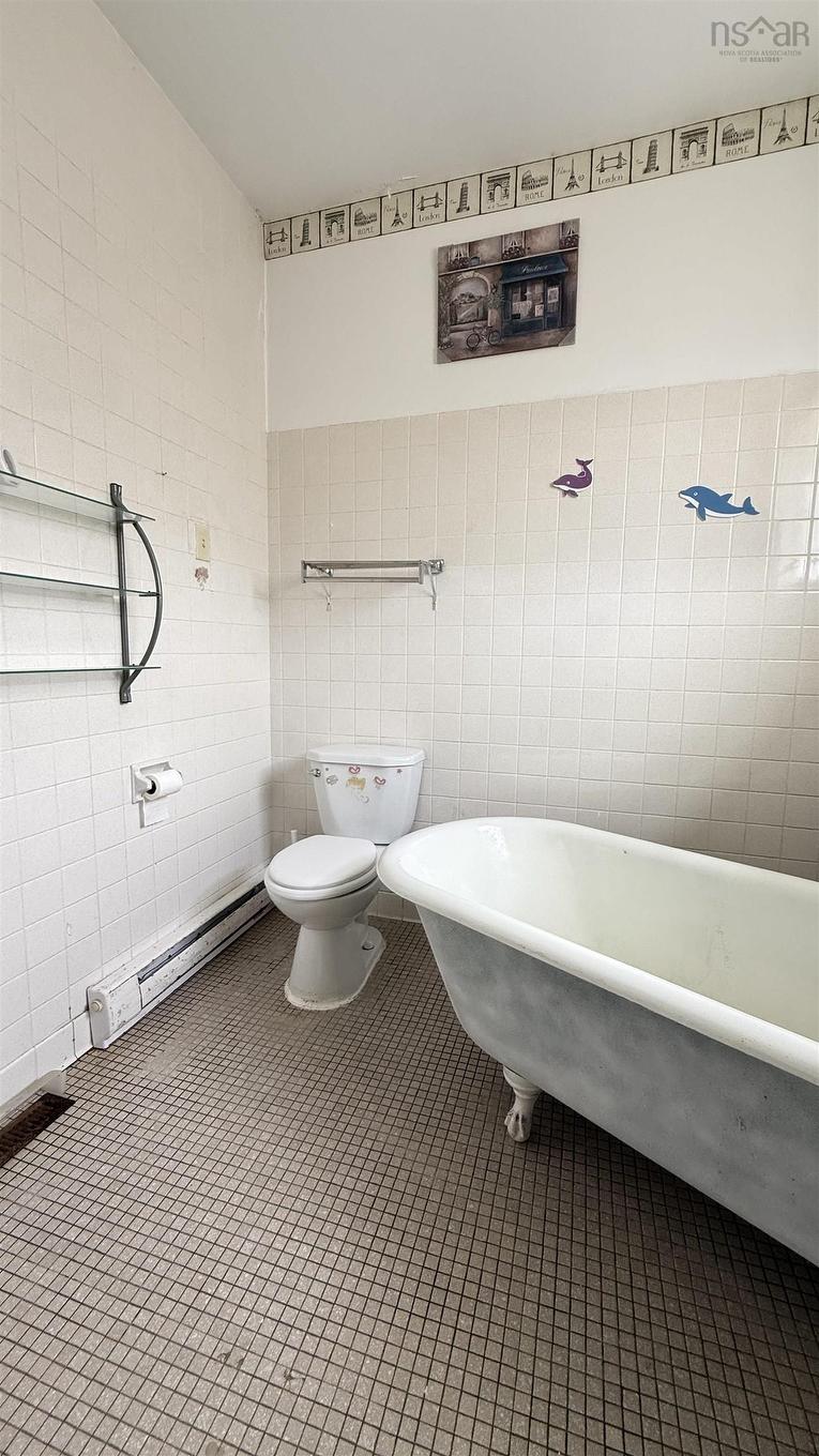 16989 Highway 7, Pleasant Harbour, NS