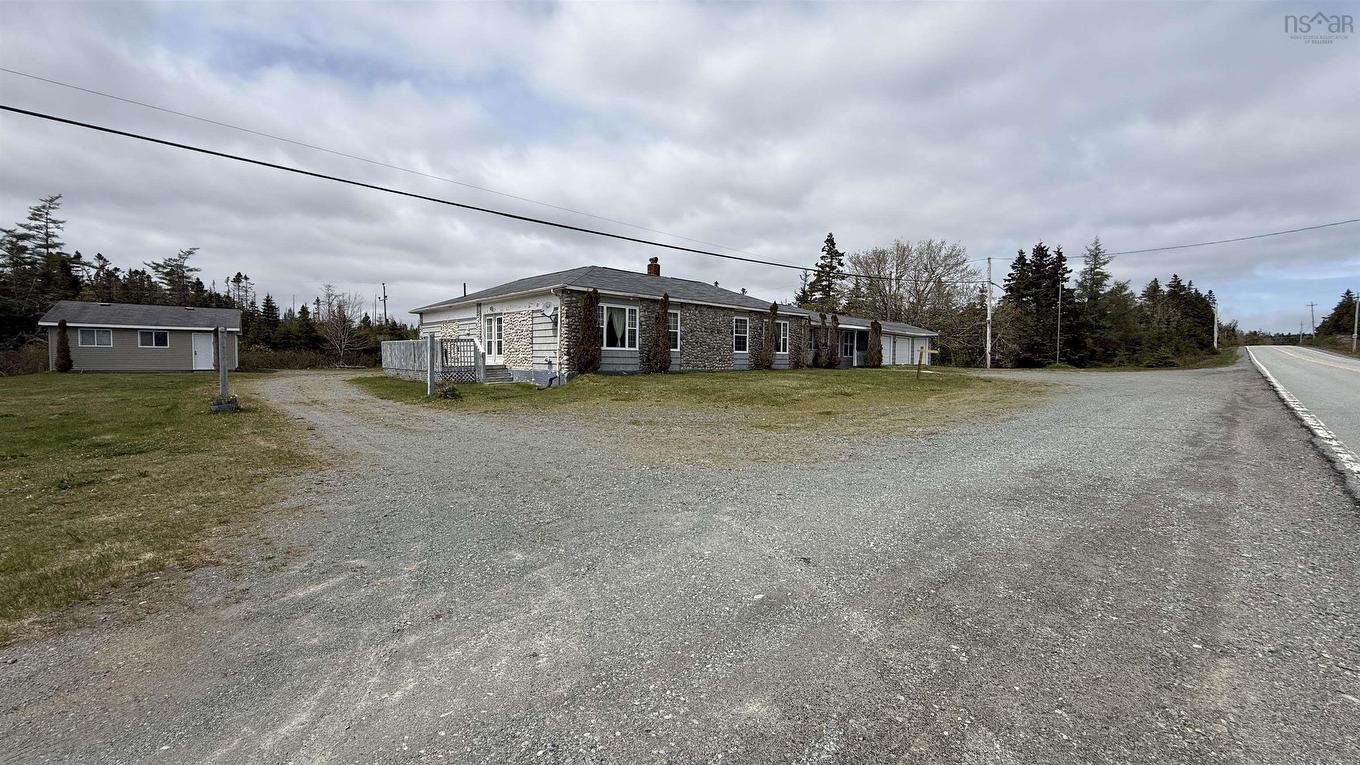 16989 Highway 7, Pleasant Harbour, NS
