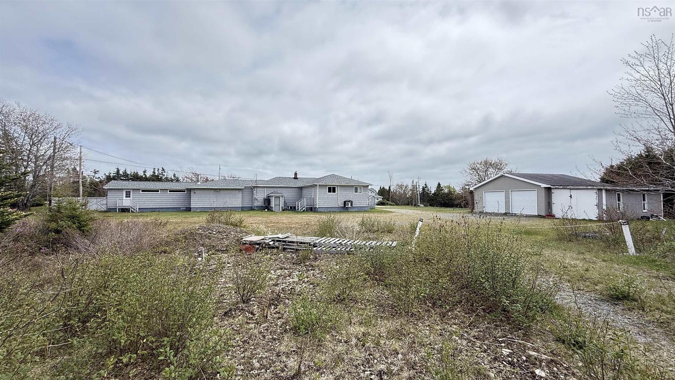 16989 Highway 7, Pleasant Harbour, NS