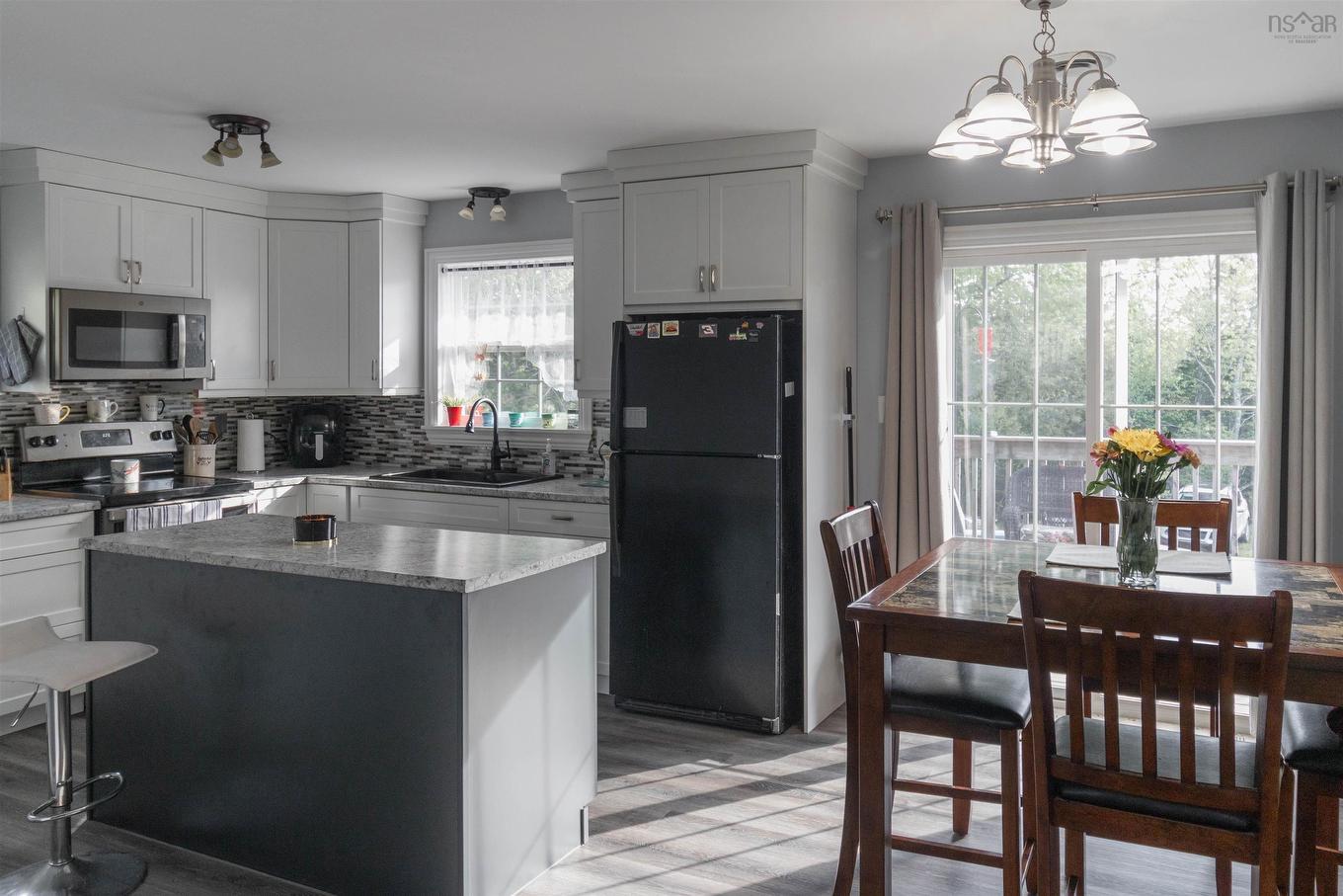 217 Lakecrest Drive, Mount Uniacke, NS