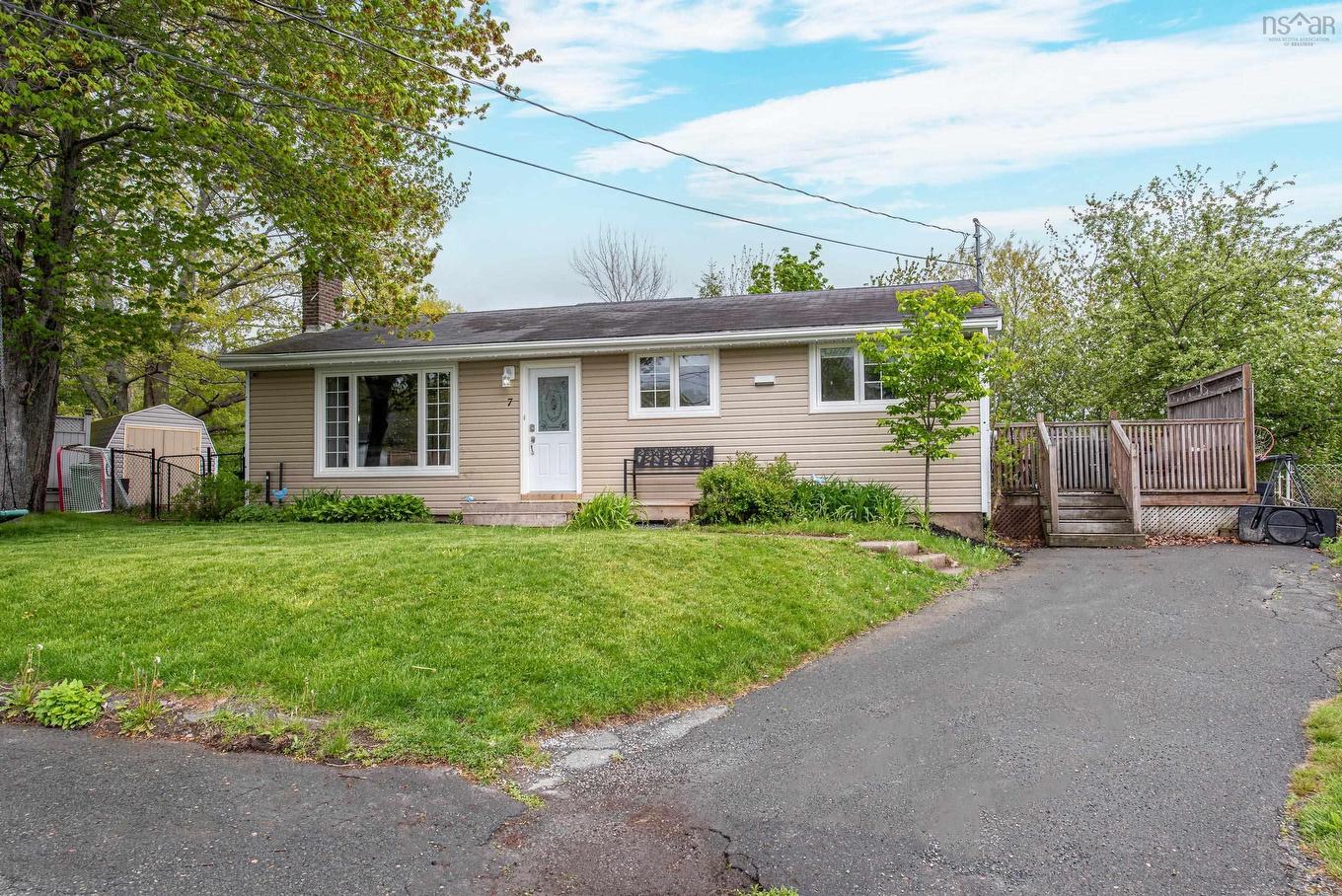 7 Karen Court, Dartmouth, NS