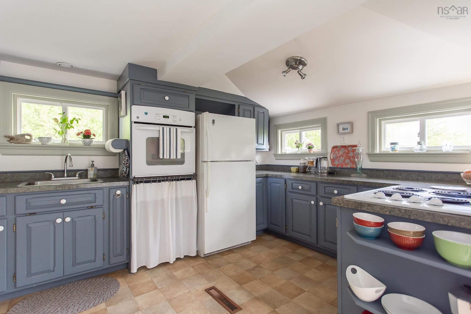 14 Cross Street, Bear River, NS
