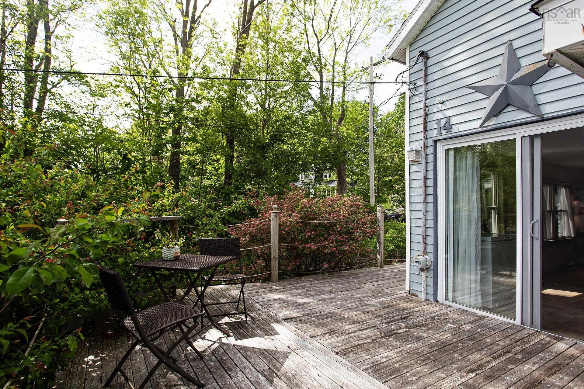 14 Cross Street, Bear River, NS