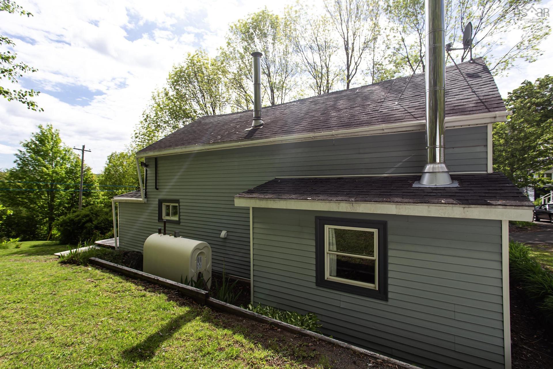 14 Cross Street, Bear River, NS