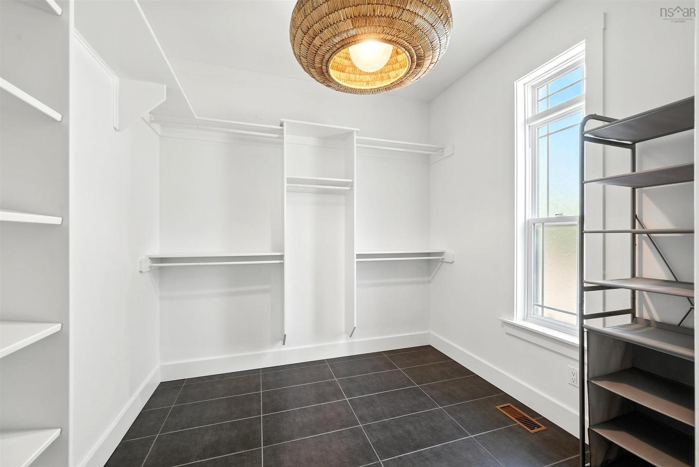 261 Aberdeen Drive, Fall River, NS