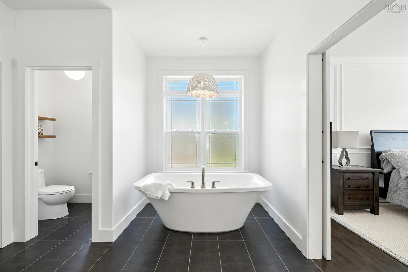 261 Aberdeen Drive, Fall River, NS