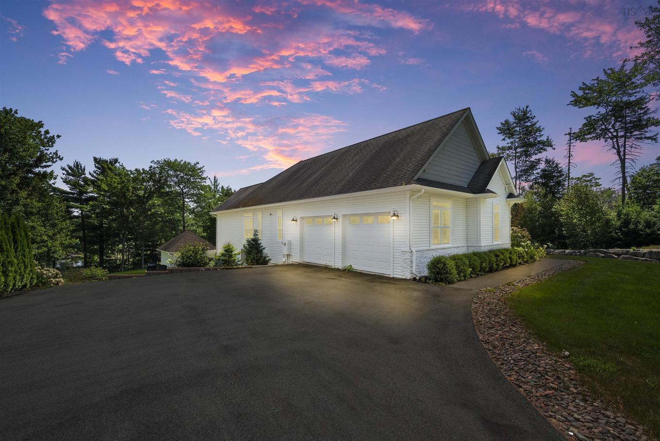 261 Aberdeen Drive, Fall River, NS