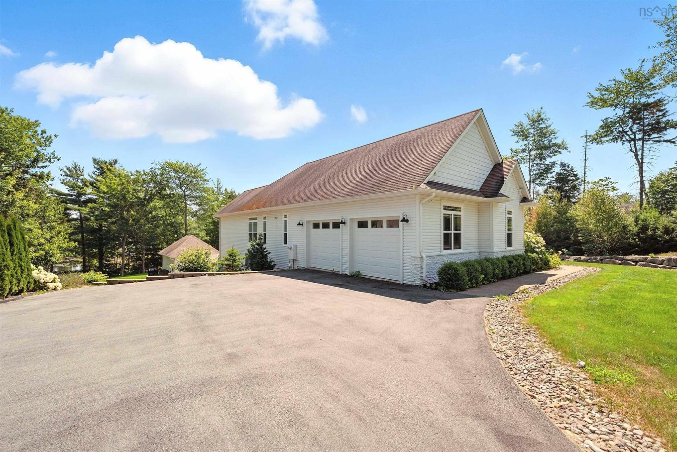 261 Aberdeen Drive, Fall River, NS