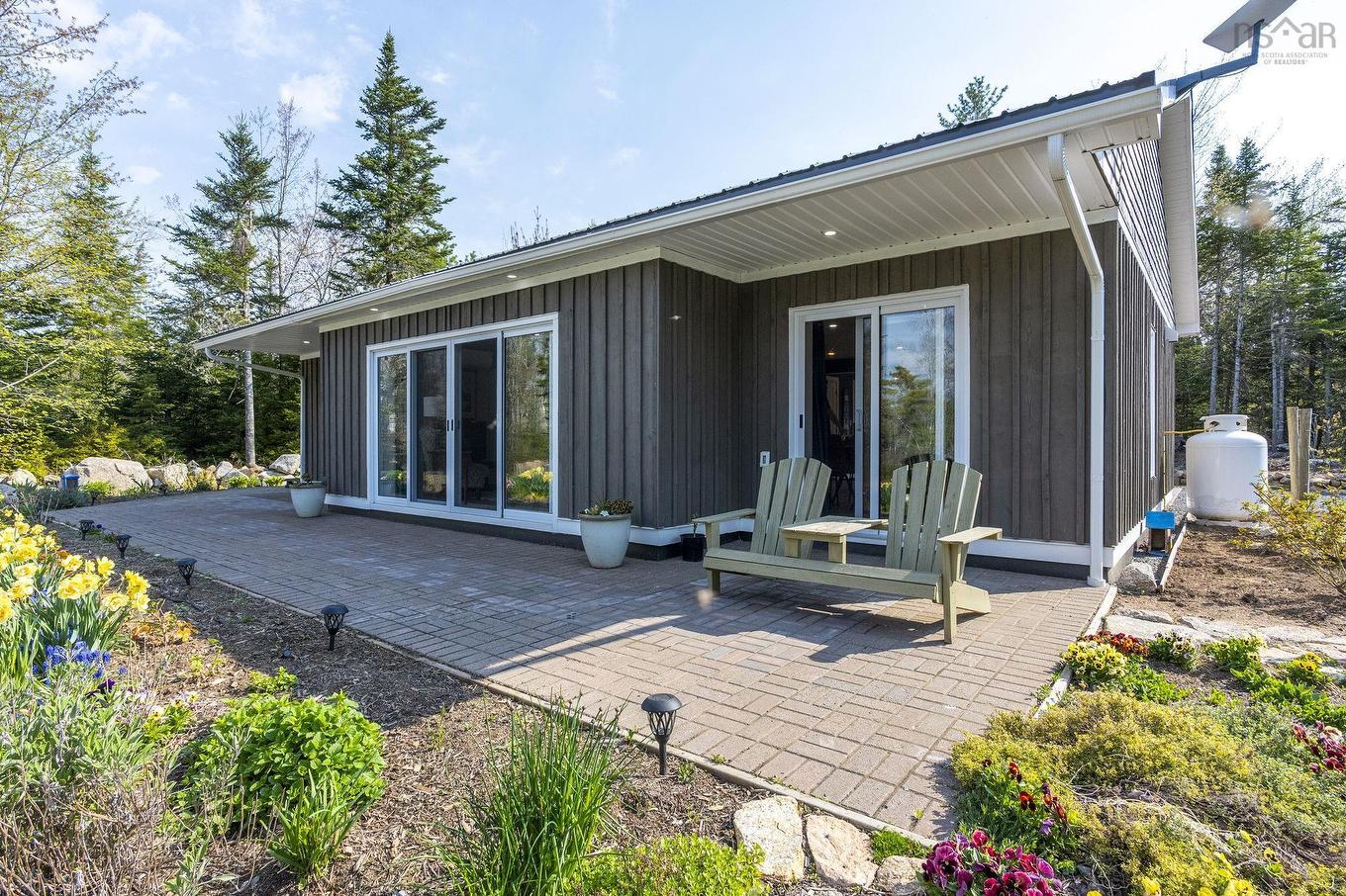 8 Alexander Avenue, Waterloo Lake, NS