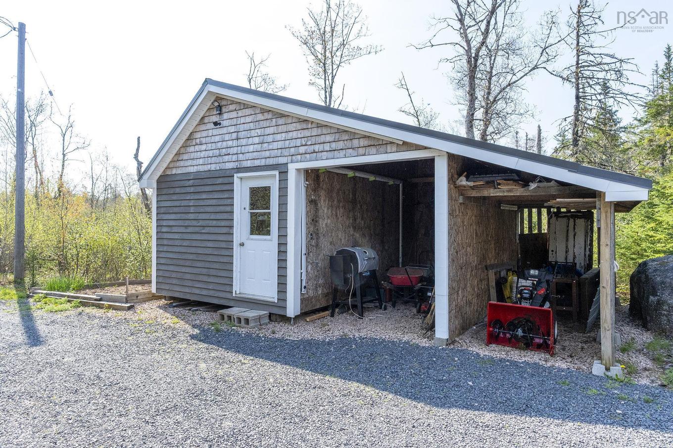 8 Alexander Avenue, Waterloo Lake, NS
