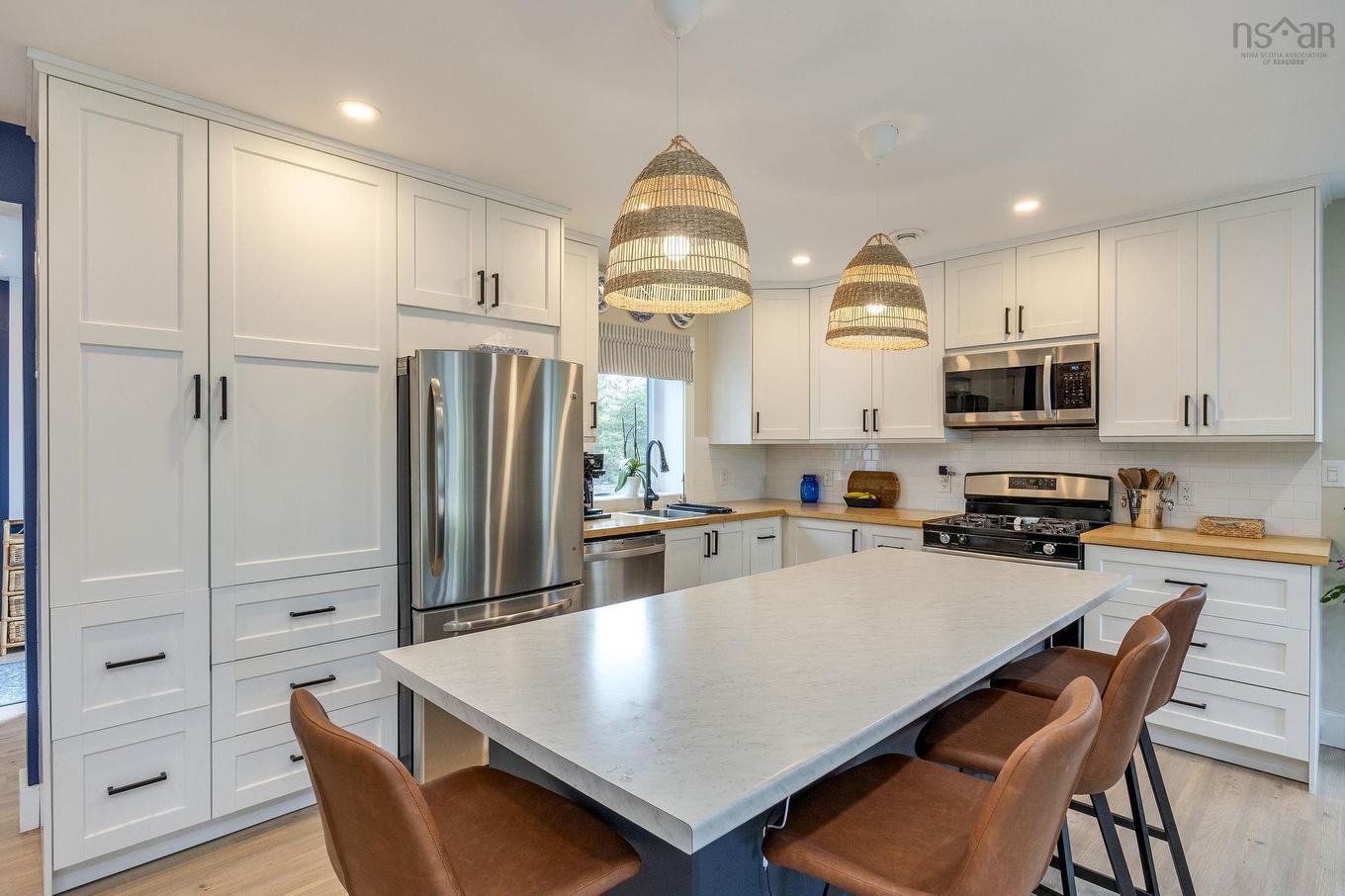 8 Alexander Avenue, Waterloo Lake, NS