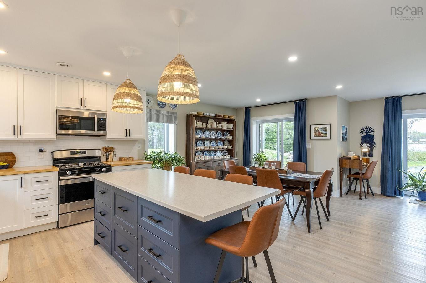 8 Alexander Avenue, Waterloo Lake, NS