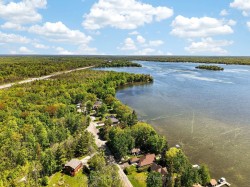 3197 Crescent Bay Road Severn, ON L0K 2B0