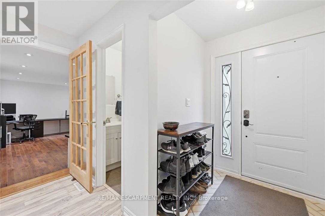 712 Auburn Crescent, Burlington, ON