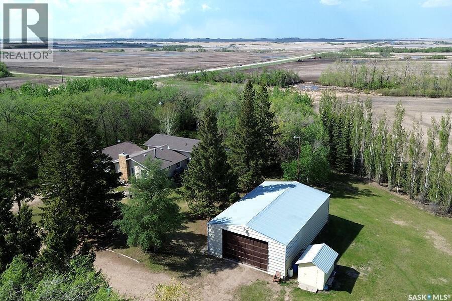 Ostafichuk Acreage, Hoodoo Rm No. 401, SK