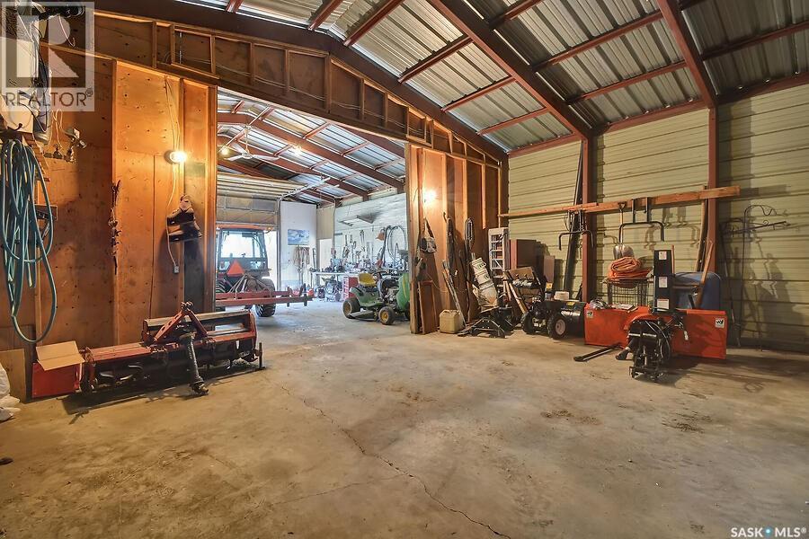 Ostafichuk Acreage, Hoodoo Rm No. 401, SK