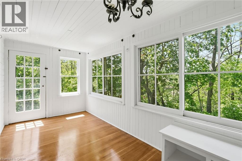 6123 Guelph Line, Burlington, ON - Indoor Photo Showing Other Room