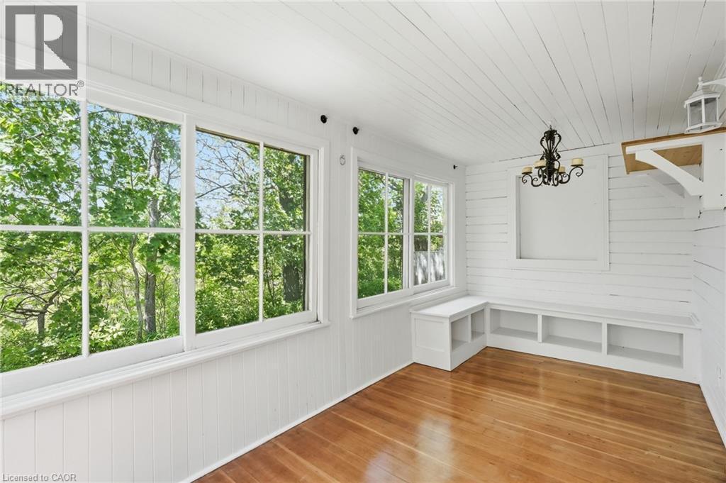 6123 Guelph Line, Burlington, ON - Indoor Photo Showing Other Room
