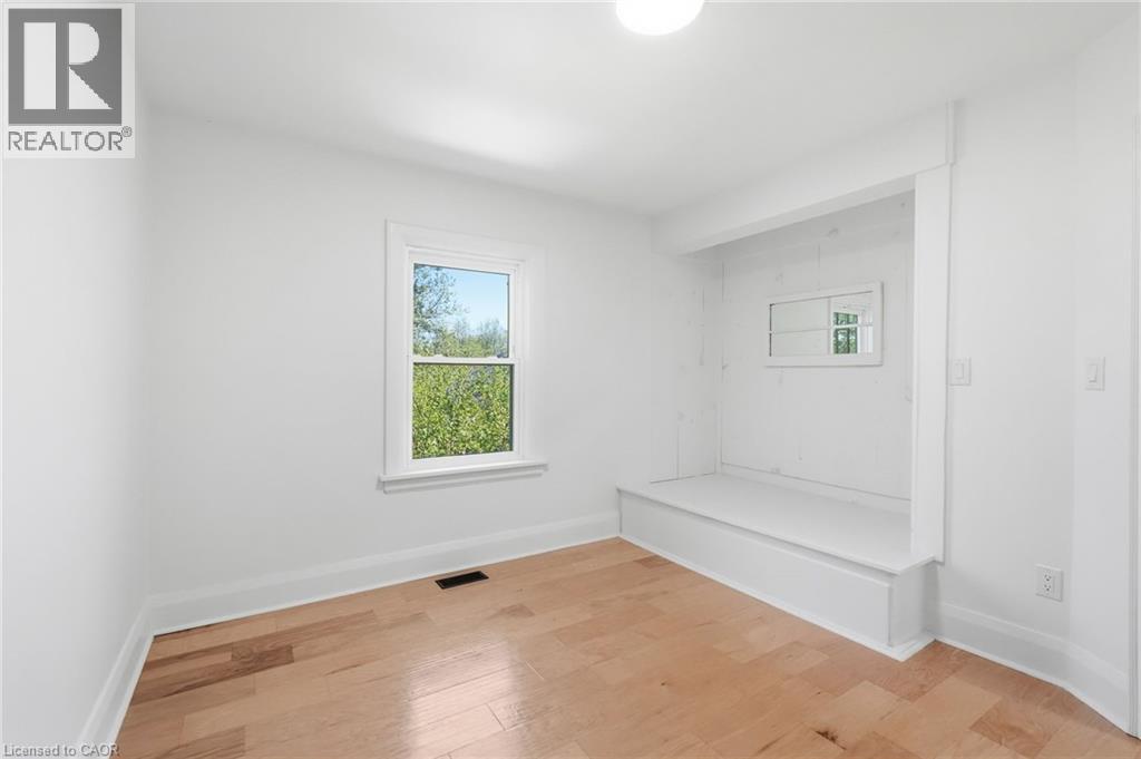 6123 Guelph Line, Burlington, ON - Indoor Photo Showing Other Room