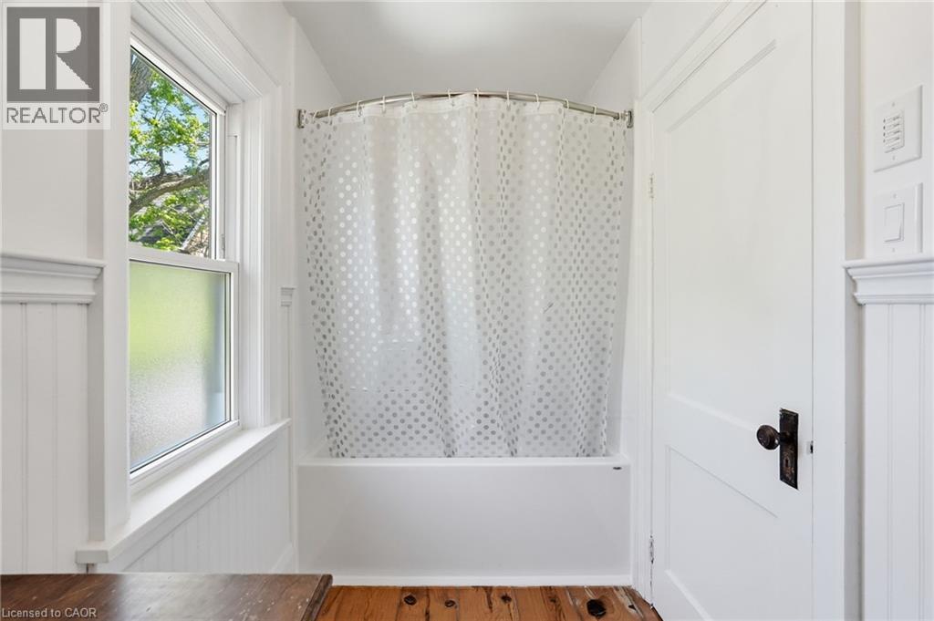 6123 Guelph Line, Burlington, ON - Indoor Photo Showing Other Room