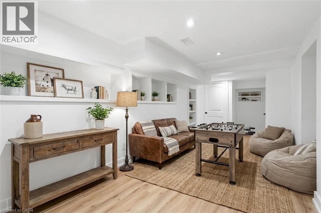 6123 Guelph Line, Burlington, ON - Indoor