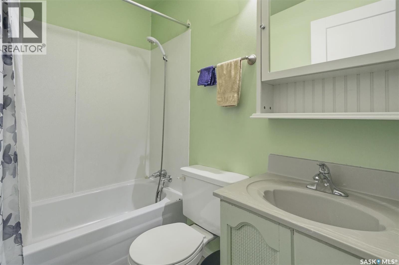 1306 Egbert Avenue, Saskatoon, SK