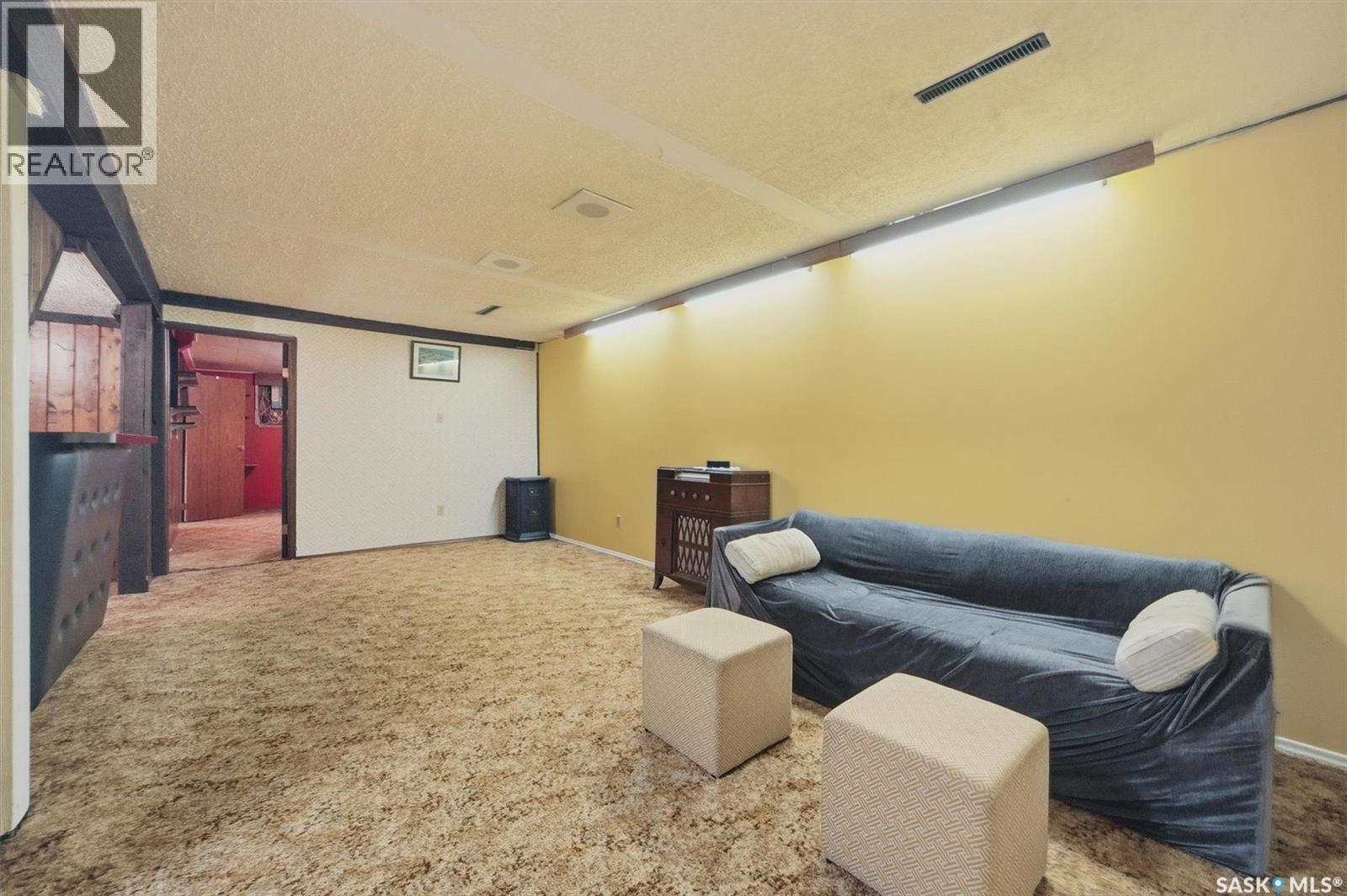 1306 Egbert Avenue, Saskatoon, SK