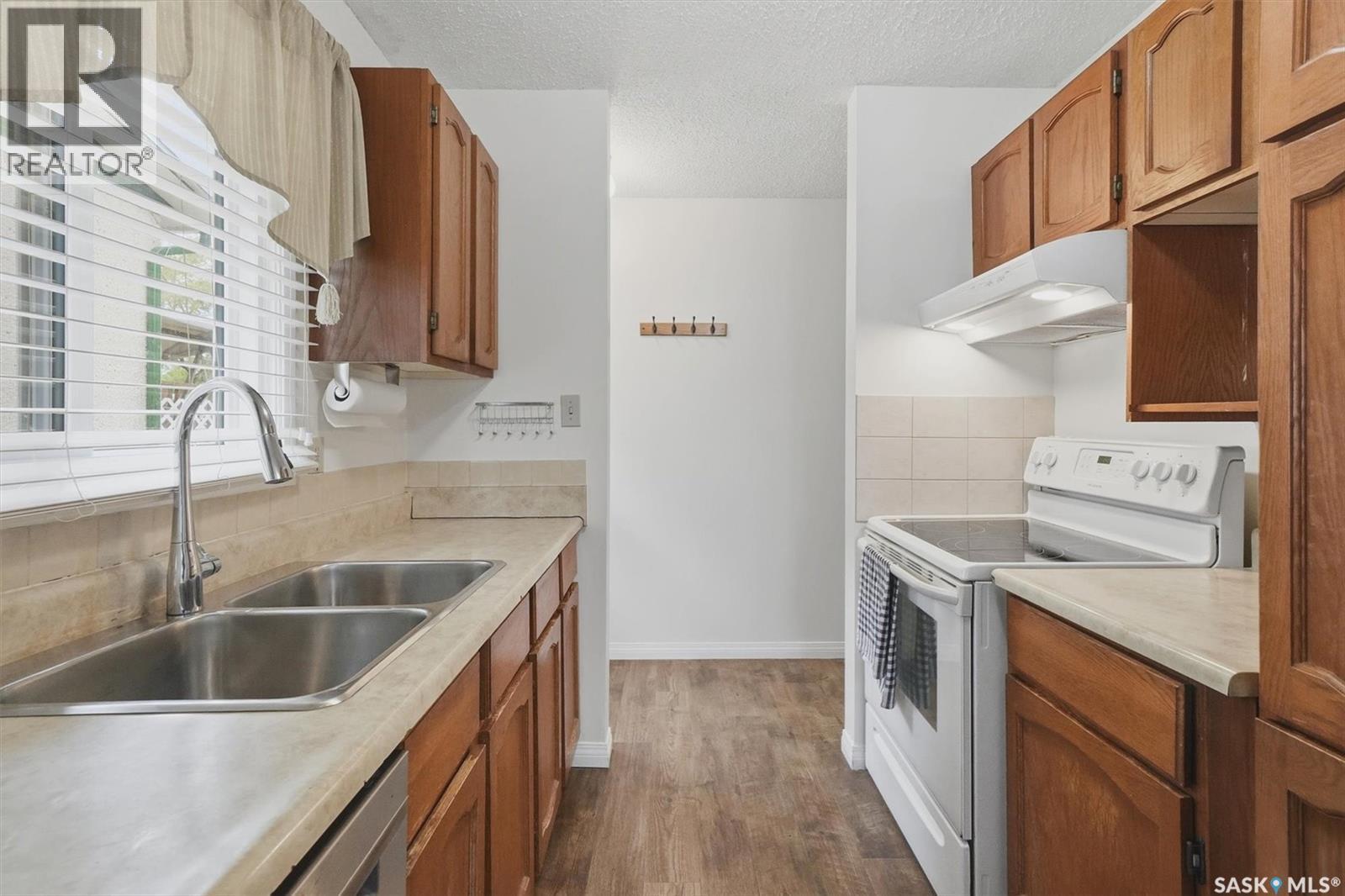 1306 Egbert Avenue, Saskatoon, SK