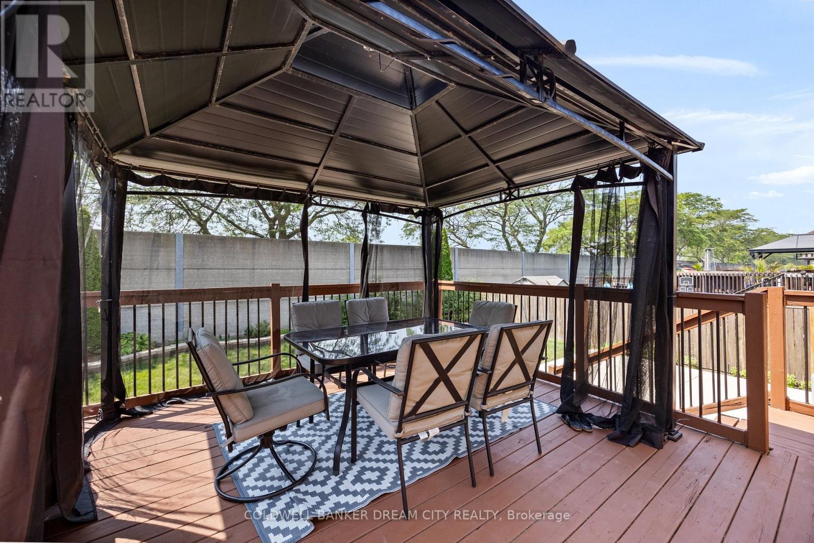 239 Branton Crescent, Lakeshore, ON