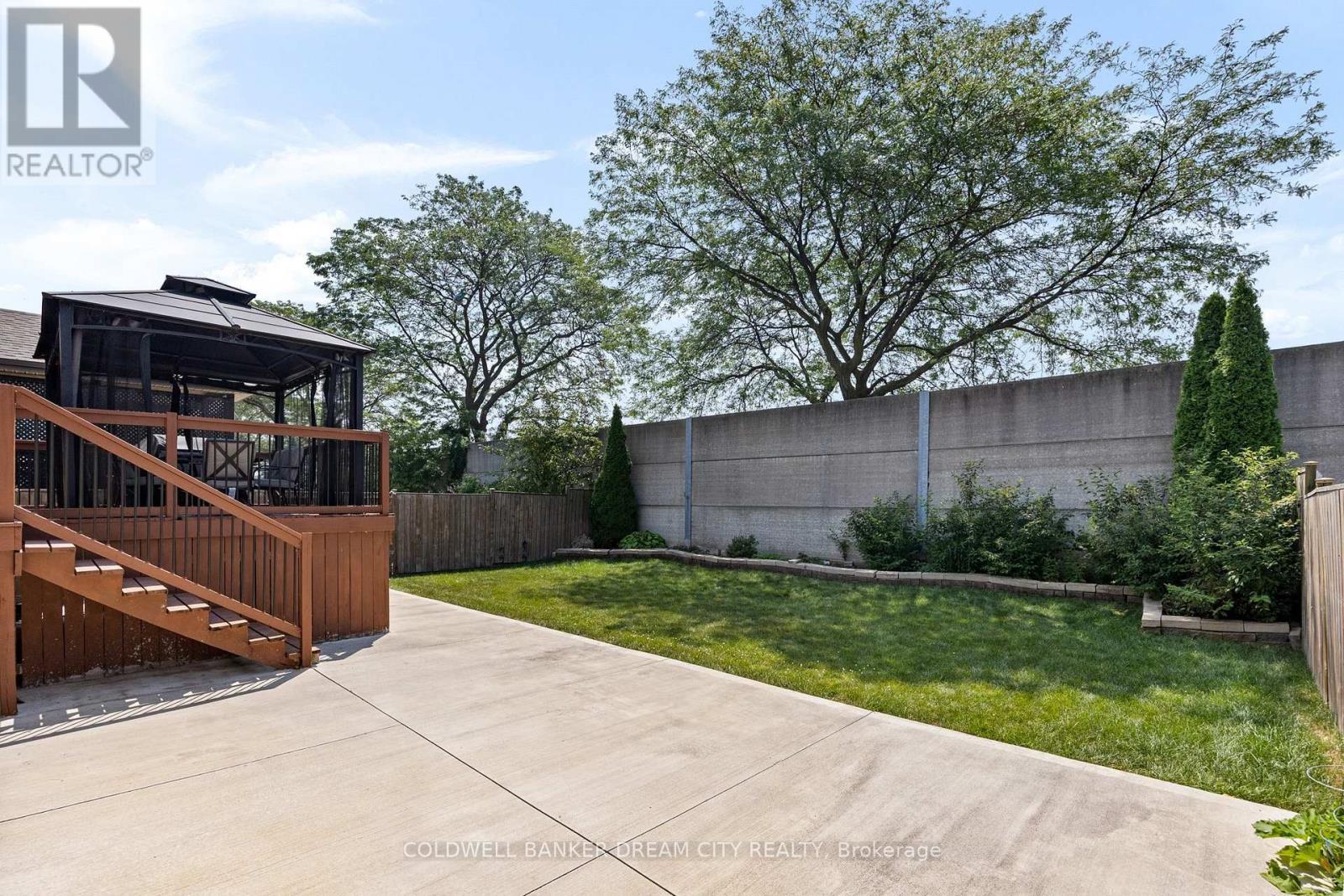 239 Branton Crescent, Lakeshore, ON