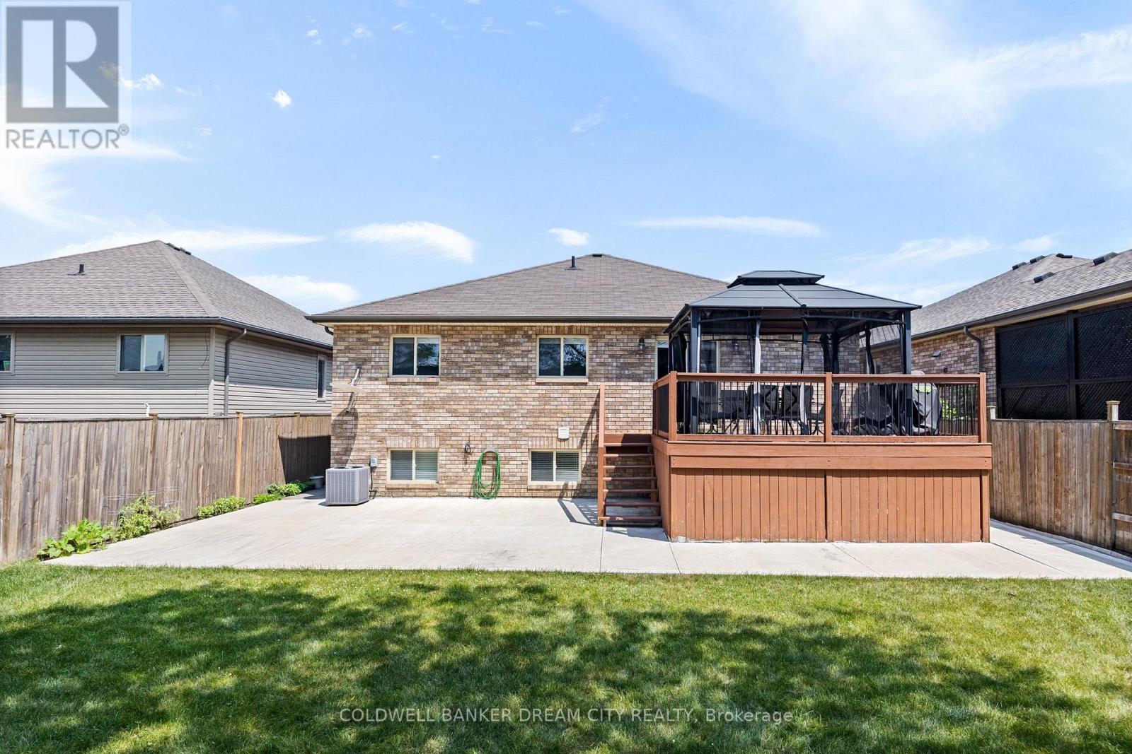 239 Branton Crescent, Lakeshore, ON