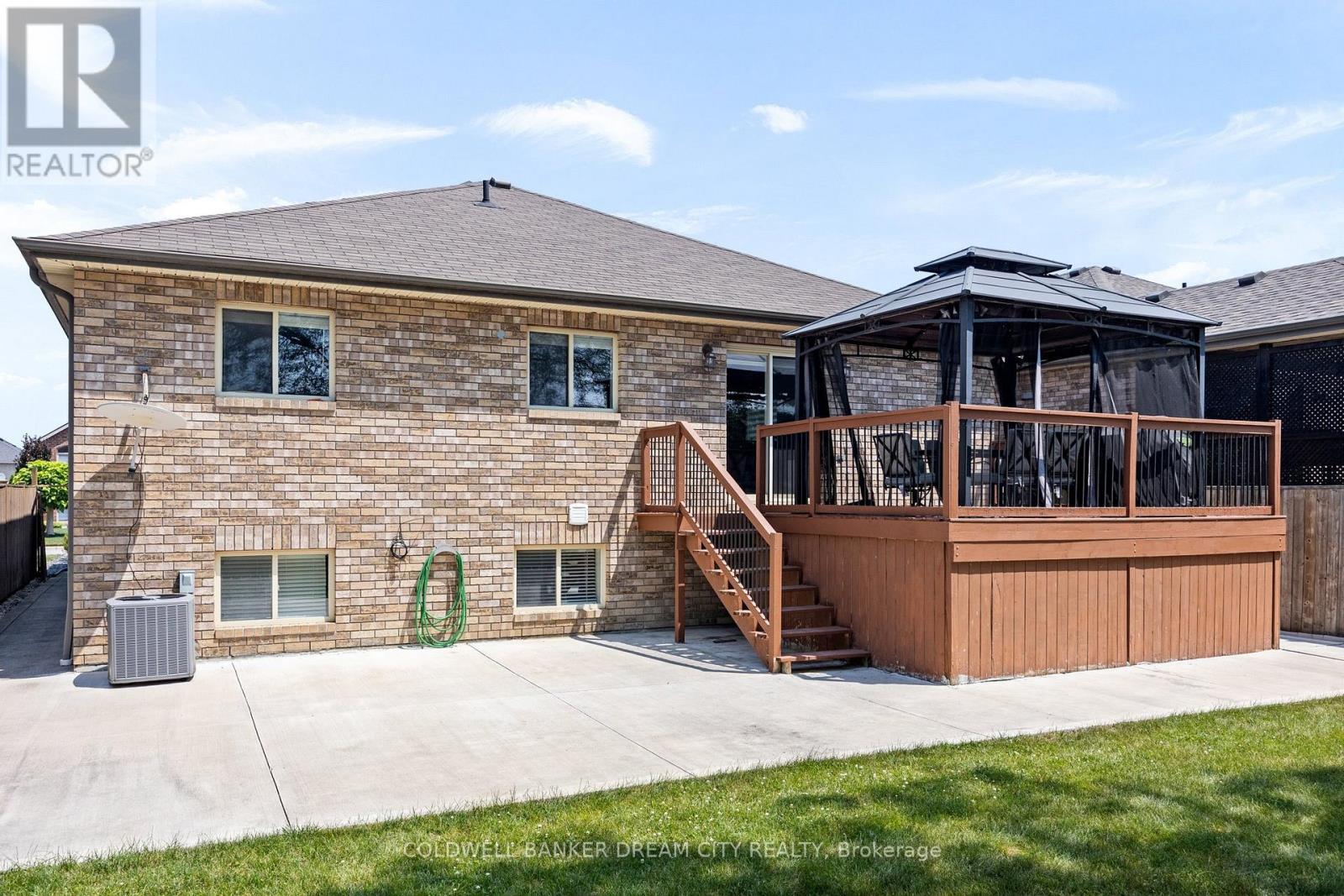 239 Branton Crescent, Lakeshore, ON