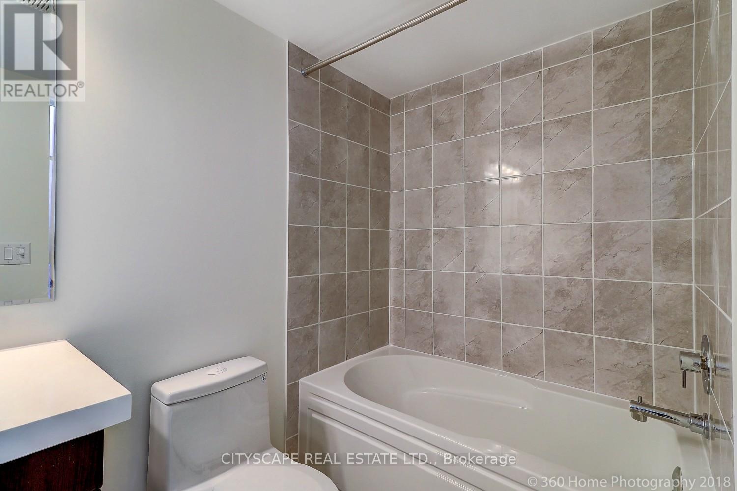 4 - 142 William Duncan Road, Toronto, ON