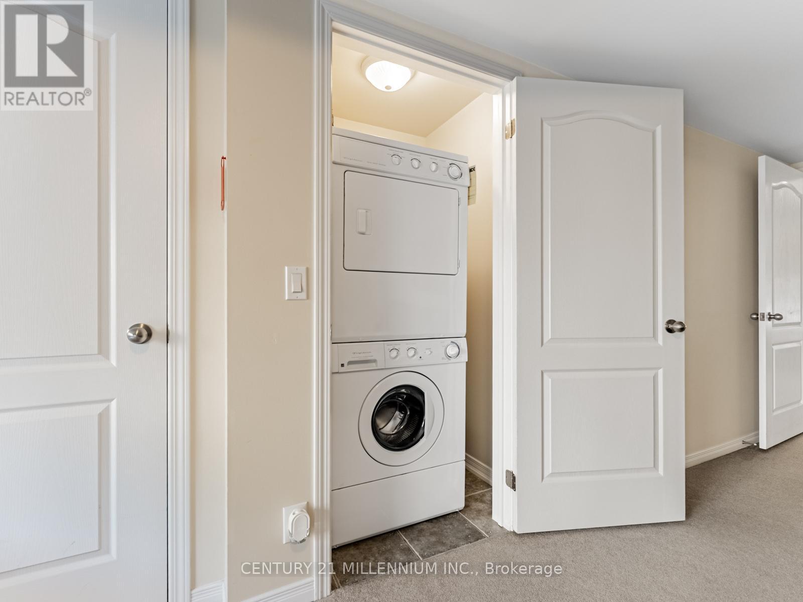 111 Cedar Lake Crescent, Brampton, ON - Indoor Photo Showing Laundry Room